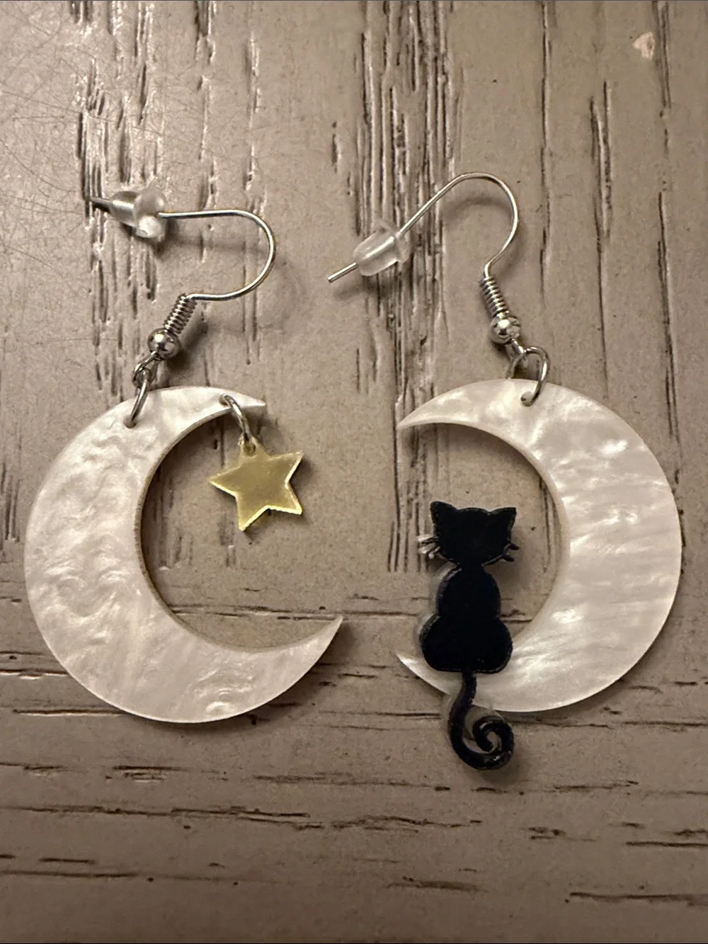 Pearlescent Moon Cat Dangle Earrings with Gold Star - Black & White